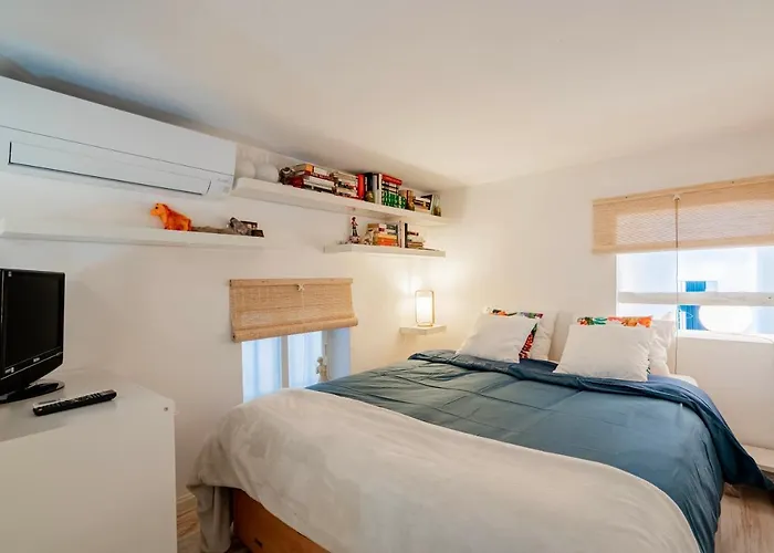 For You Rentals Teatro Real Plaza Apartment Temporal Saint Martin Madrid Tru5